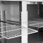 Vaiotec Kühltisch / 2 Glastüren inkl. Aufkantung - Monoblock, 1360 x 700 mm – Bild 3
