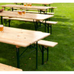 Feros Fiesta - klappbares Biergarnitur-Set mit Tisch 80 cm, Grün/Holz – Bild 4