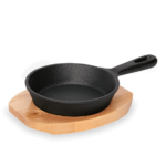 Was Germany Mini Servierpfanne IRON DINING, mit Holzuntersetzer, Ø 13 cm, Höhe 3,5 cm, Gusseisen, Holz