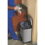 Rubbermaid Slim Jim Front Step Pedaleimer Edelstahl 50L – Bild 5