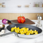Vogue Aluminium Antihaft-Teflon-Platinum-Plus Oval-Bratpfanne 36cm – Bild 5