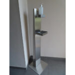 Händedesinfektionsstation mit Regalen – Bild 2