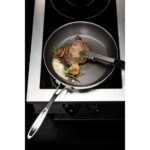 Vogue Tri-Shield Edelstahl Bratpfanne mit Clad-Beschichtung 24cm – Bild 7