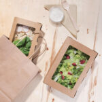Fiesta Compostable kompostierbare Salatschüsseln mit PLA-Fenstern 1600ml (200 Stück) – Bild 6