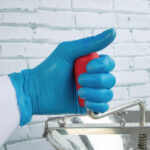 Hygiplas Vinylhandschuhe Blau puderfrei XL (100 Stück) – Bild 8