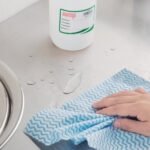Nisbets Essentials Vliestücher Blau (300 Stück) – Bild 6