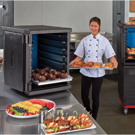download_qakq-95.jpg Cambro isolierter Frontlader Lebensmitteltransportbehälter 126L mit 6 Schienen – Bild 1