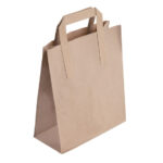 Fiesta Recycelbare flache braune Papiertragetaschen mittel (250 Stück)