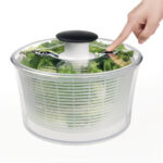OXO Good Grips Salat- und Kräuterschleuder 2,8L – Bild 3